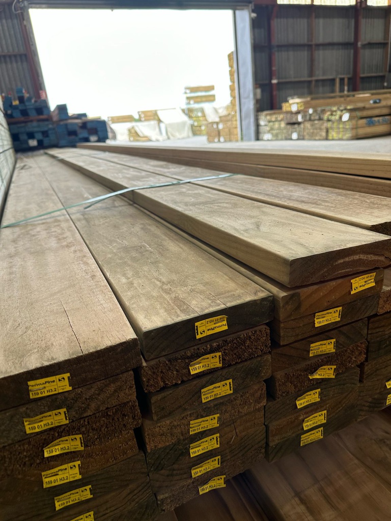 DECK  PREMIUM H3.2 150x40(140x32) SMTH(RANDOM)